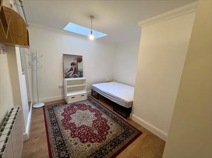 1 Bed Flat, Pine Road, NW2
