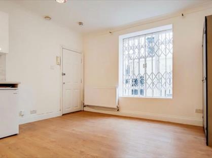 Studio Flat, Oakley Square, NW1