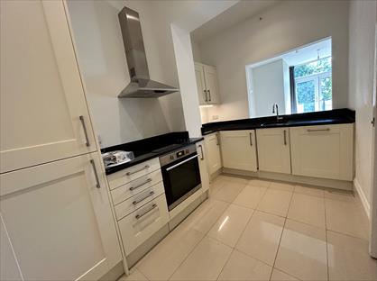 2 Bed Flat, Courtlands Place 3-5 Wilmington Gard, BN21