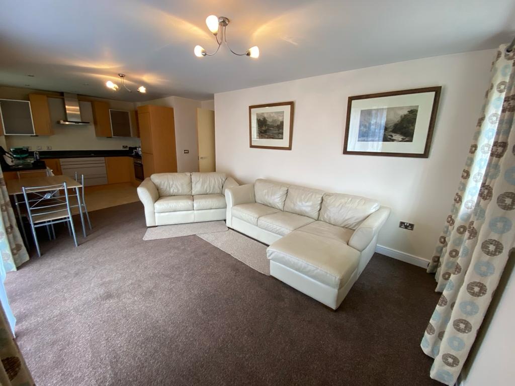 2 Bed Flat, The Quays, NG7 photo 2