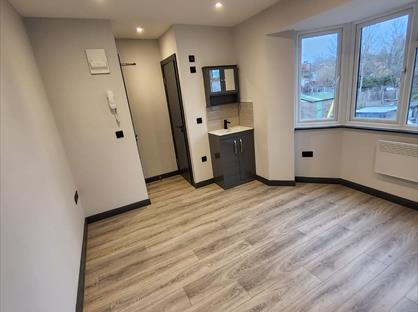 Studio Flat, Clare Road, UB6