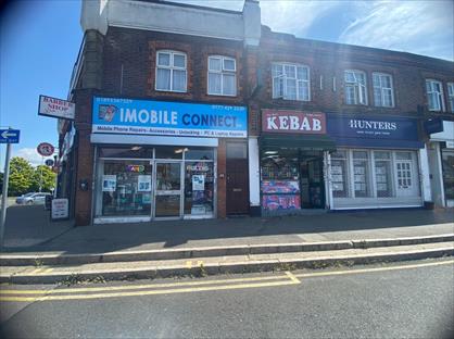 1 Bed Flat, Long Lane, UB10