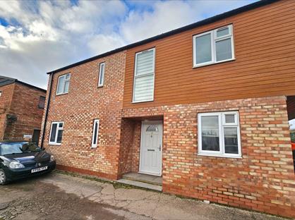 2 Bed Flat, Gore Lane, PE11