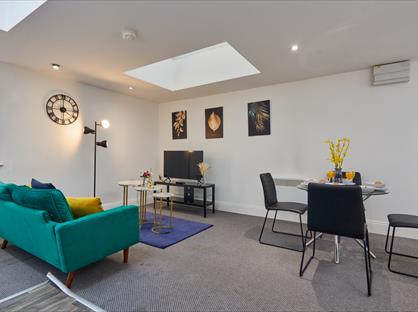 1 Bed Flat, Blenheim Terrace, LS2