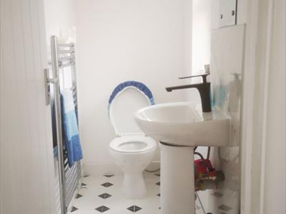 Room in a Shared House, Melford Road, E17