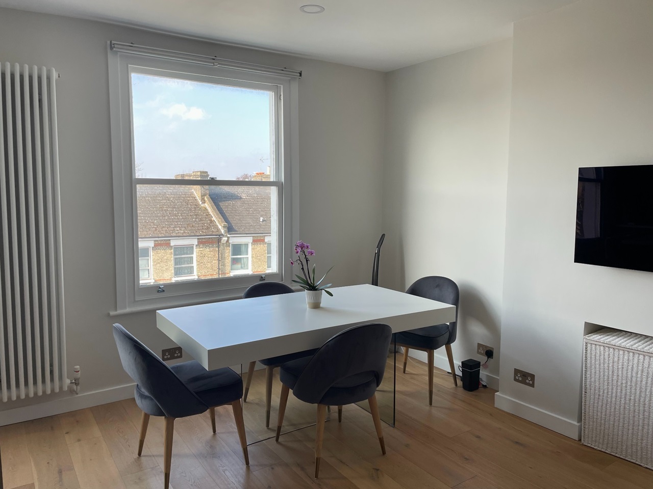 London 1 Bed Flat, St Stephens Avenue, W12 To Rent Now for £2,250.