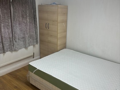 1 Bed Flat, Farley Drive, IG3