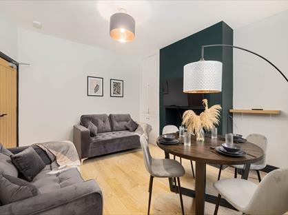 Room in a Shared House, Liverpool Road, M30