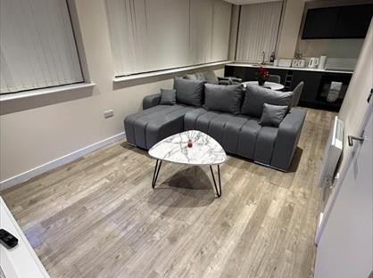 1 Bed Penthouse, Seymour Grove, M16