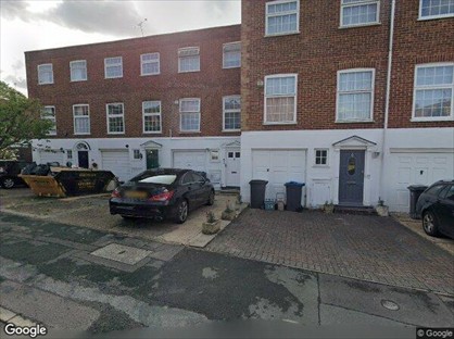 7 Bed Terraced House, Blenheim Gardens, KT2