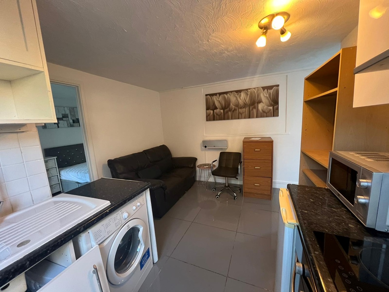 Ilford 1 Bed Flat, Wanstead Park Road, IG1 To Rent Now for £1,200.00 p/m