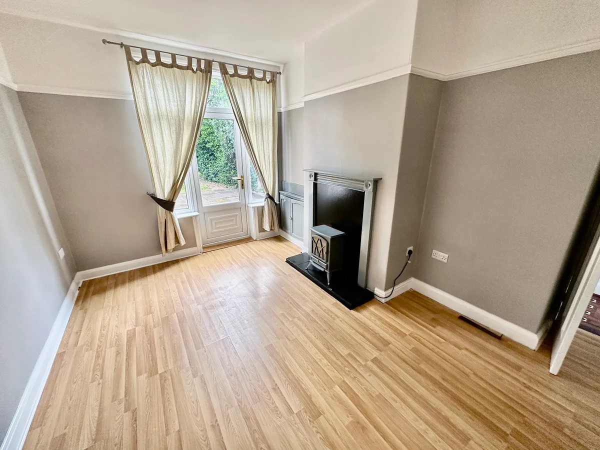 Doncaster 3 Bed SemiDetached House, Wentworth Road, DN2 To Rent