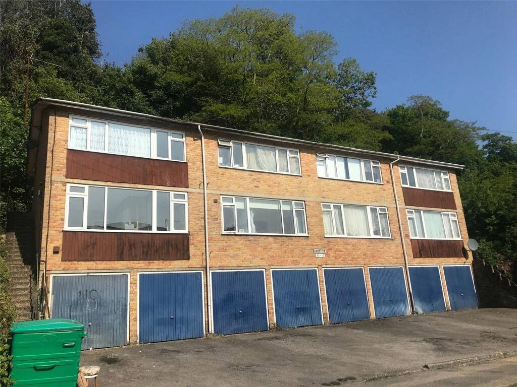 Redhill 1 Bed Flat, Garlands Road, RH1 To Rent Now for £1,100.00 p/m