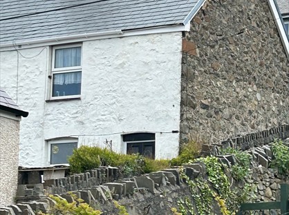 2 Bed Terraced House, Maenan Terrace, LL34