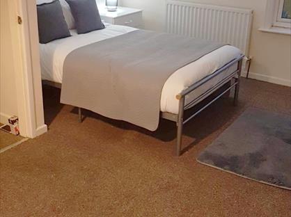 Room in a Shared House, Manton Crescent, S80