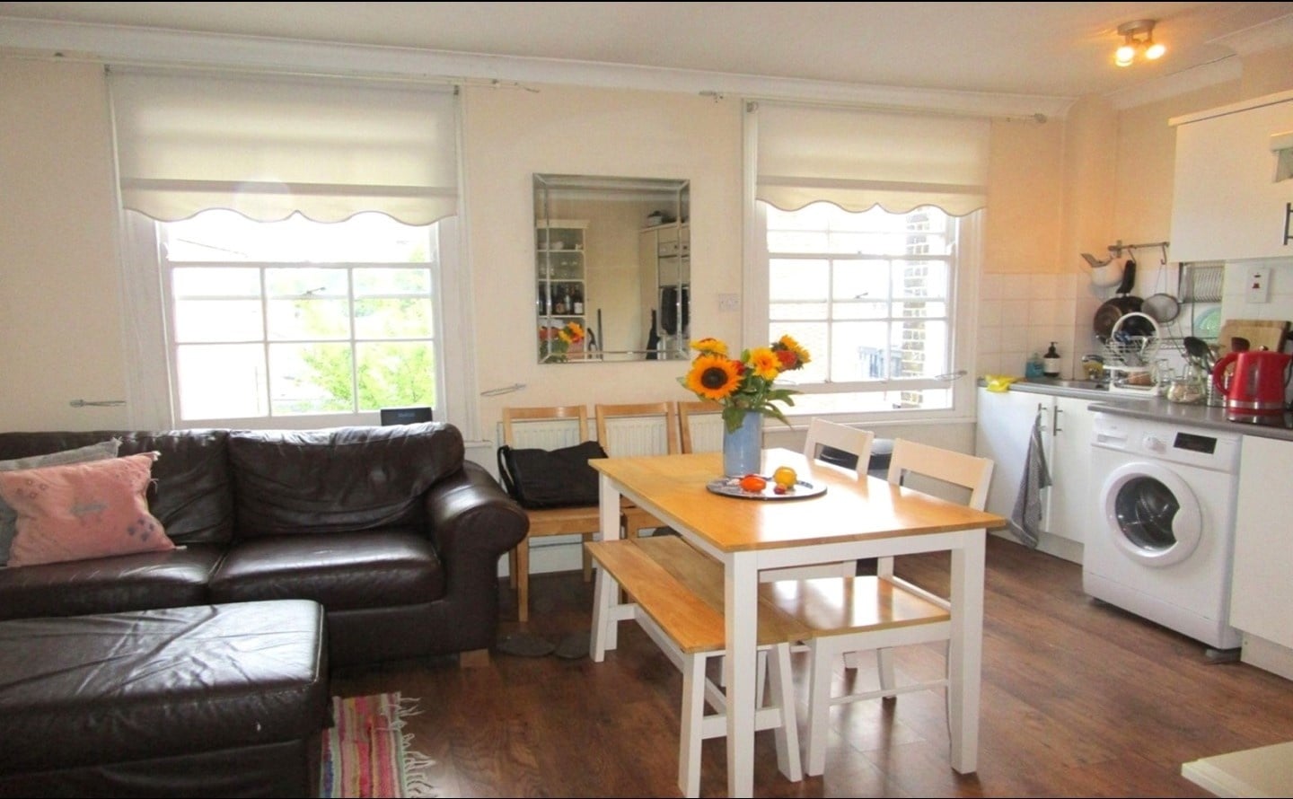 1 Bed Flat, Islington, N1 photo 2