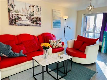 2 Bed Semi-Detached House, Metcombe Way, M11