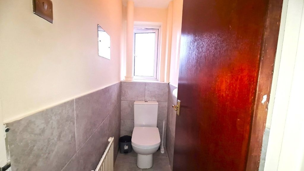 London 4 Bed Detached House, Windmill Lane, E15 To Rent Now for £