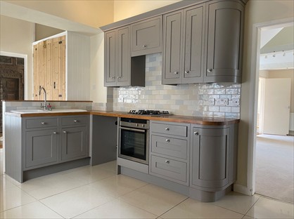 3 Bed Terraced House, Blue Ball Close, BA10