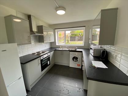 3 Bed Flat, Avon Way, CO4