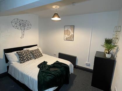 Room in a Shared House, Moscow Drive, L13