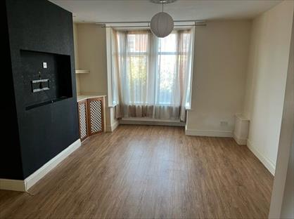 2 Bed Terraced House, Station Road, PR5