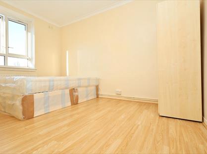 Room in a Shared Flat, Clapton Common, E5