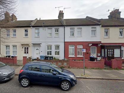 4 Bed Terraced House, Burleigh Road, EN1