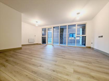 2 Bed Flat, Hessel Street, E1