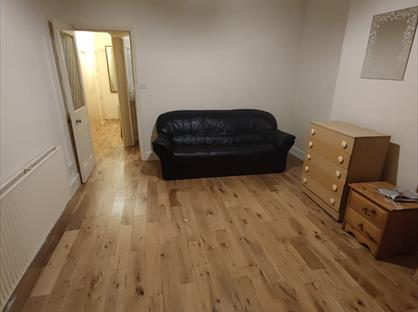 Studio Flat, Whitehall Road, CR7