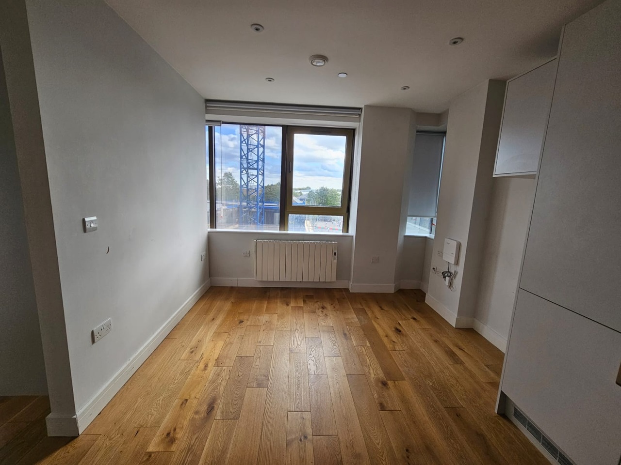 Feltham Studio Flat, Archer Court, TW13 To Rent Now for £1,150.00 p/m