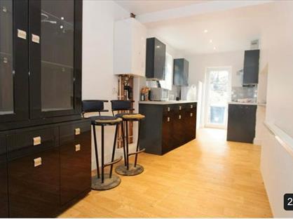 Room in a Shared House, Monks Avenue, EN5