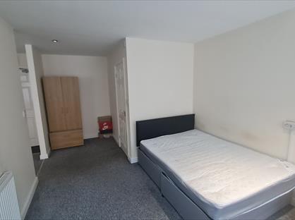 Studio Flat, Princegate, DN1