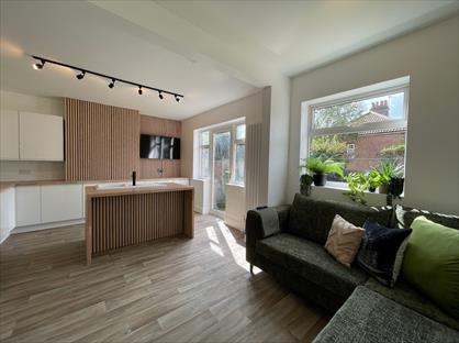 4 Bed Semi-Detached House, Stratford Drive, NR1