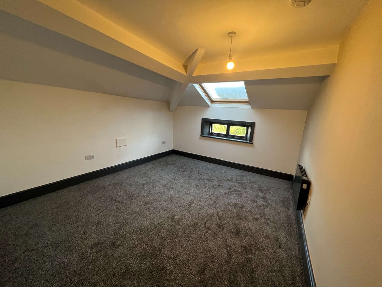 2 Bed Flat, Shrewsbury Road, CH43 photo 4