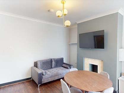 Room in a Shared House, Park Street, M27
