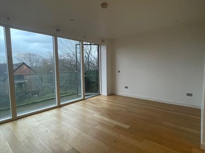 1 Bed Flat, Fairfield Avenue, TW18