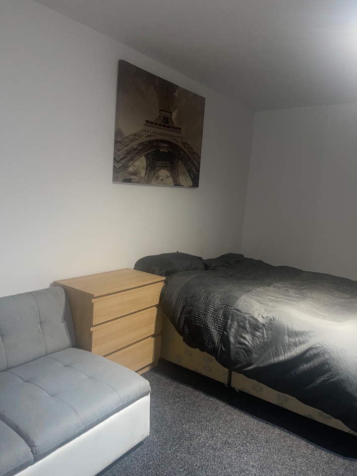 Bolton Room in a Shared House, Hilden Street, BL2 To Rent Now for £