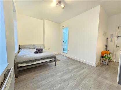 Studio Flat, West Green Road, N15