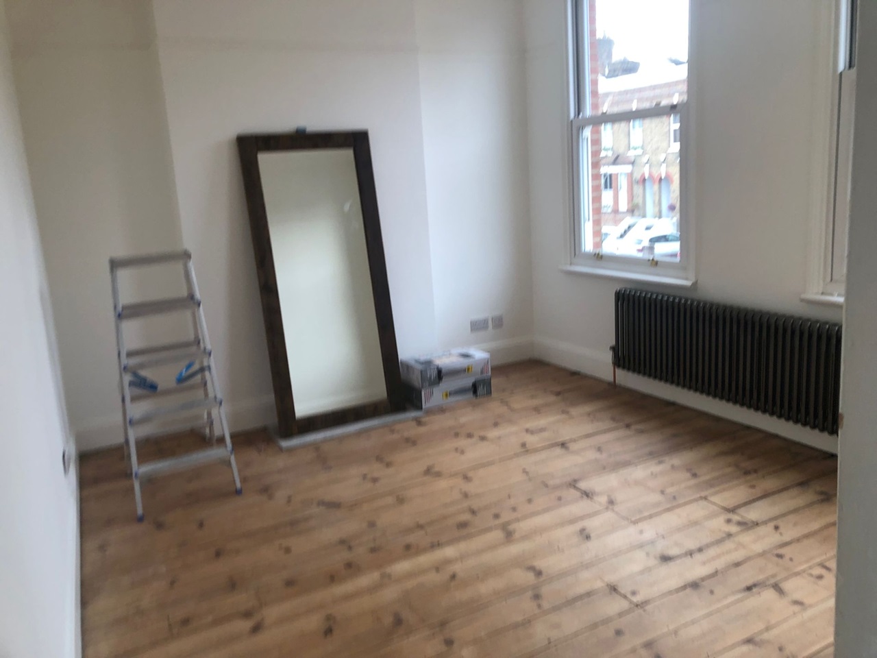 London 3 Bed SemiDetached House, Stanley Road, E18 To Rent Now for