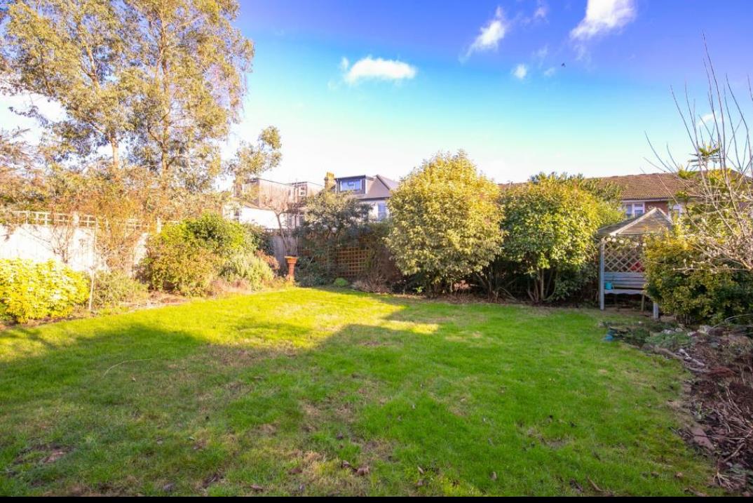 London 3 Bed SemiDetached House, Stanley Road, E18 To Rent Now for