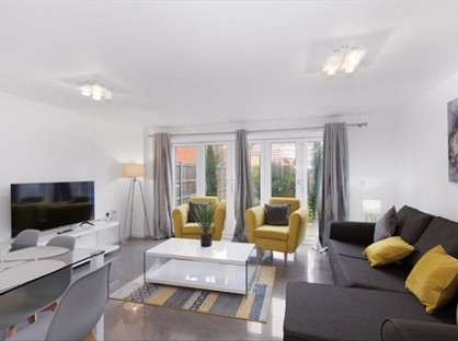 4 Bed Semi-Detached House, Lindsey Drive, SL6