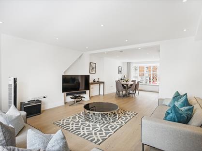 2 Bed Maisonette, Kings Road, SW3
