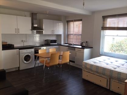 Studio Flat, Gower Street, WC1E