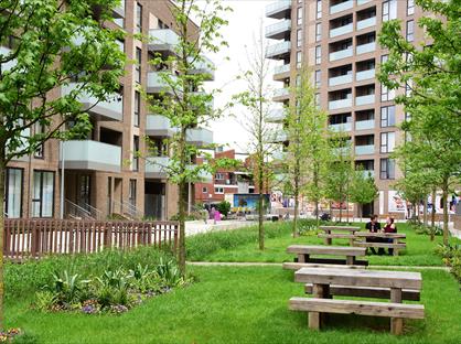 2 Bed Flat, Watermans House, E14