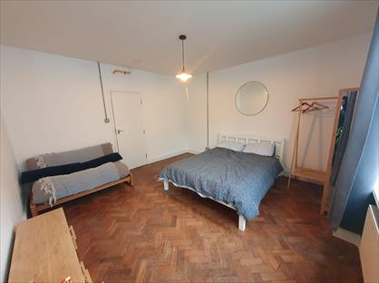 5 Bed Flat, Tudor Grove, E9