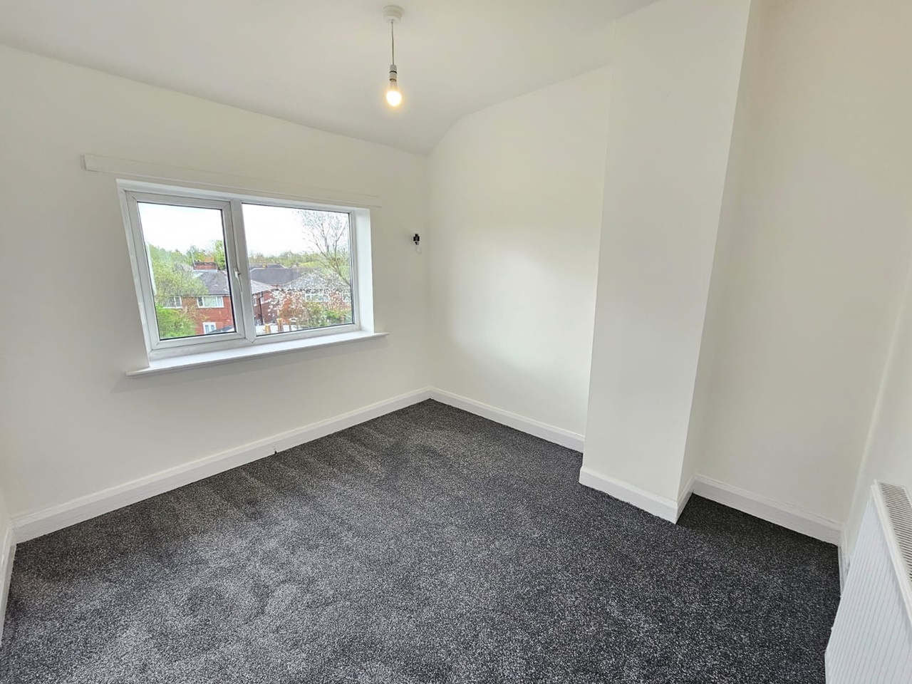 Manchester 3 Bed Terraced House, Kirkby Avenue, M40 To Rent Now for £1,190.00 p/m