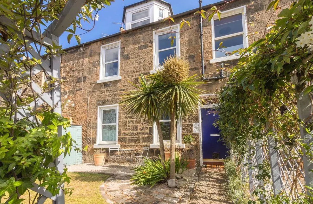 Edinburgh 3 Bed Pitlochry Place, EH7 To Rent Now for £