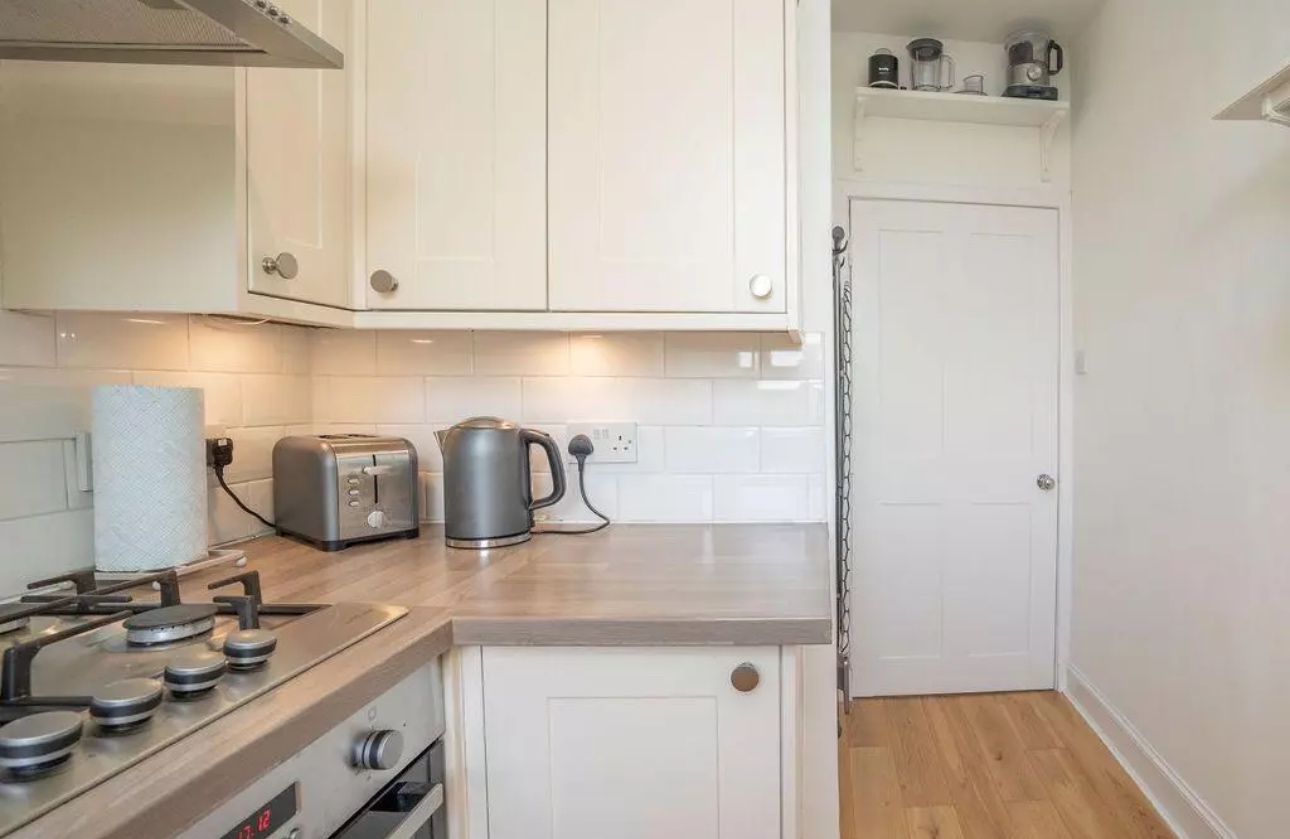 Edinburgh 3 Bed Pitlochry Place, EH7 To Rent Now for £