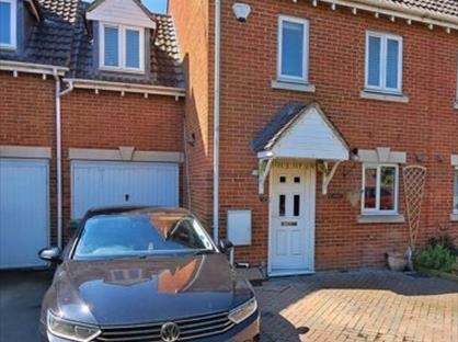 4 Bed Semi-Detached House, Hanson Gardens, GL52